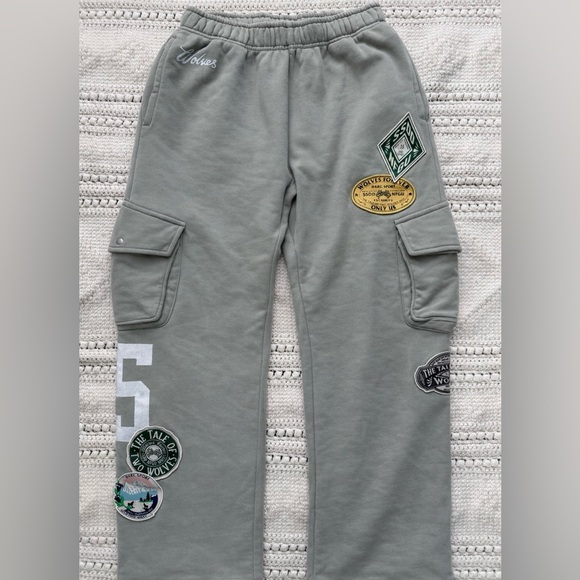 Darc Sport "Tale of Two Wolves" TAN limited edition cargo sweatpants - Picture 3 of 14